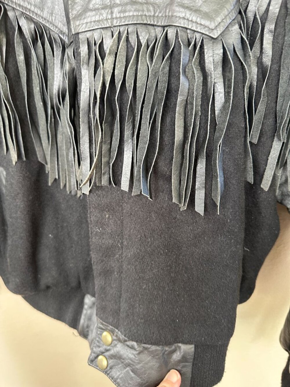 Vintage Black Leather Fringe Biker Jacket Embroidered Posse Logo L Western Style - Picture 3 of 7